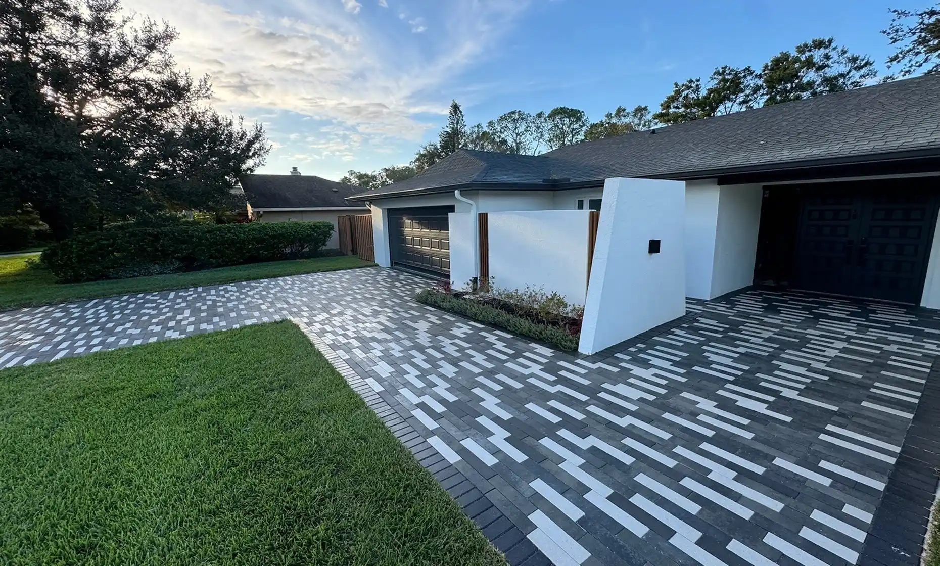 Gray Checkered Florida Driveway Pavers – Side View